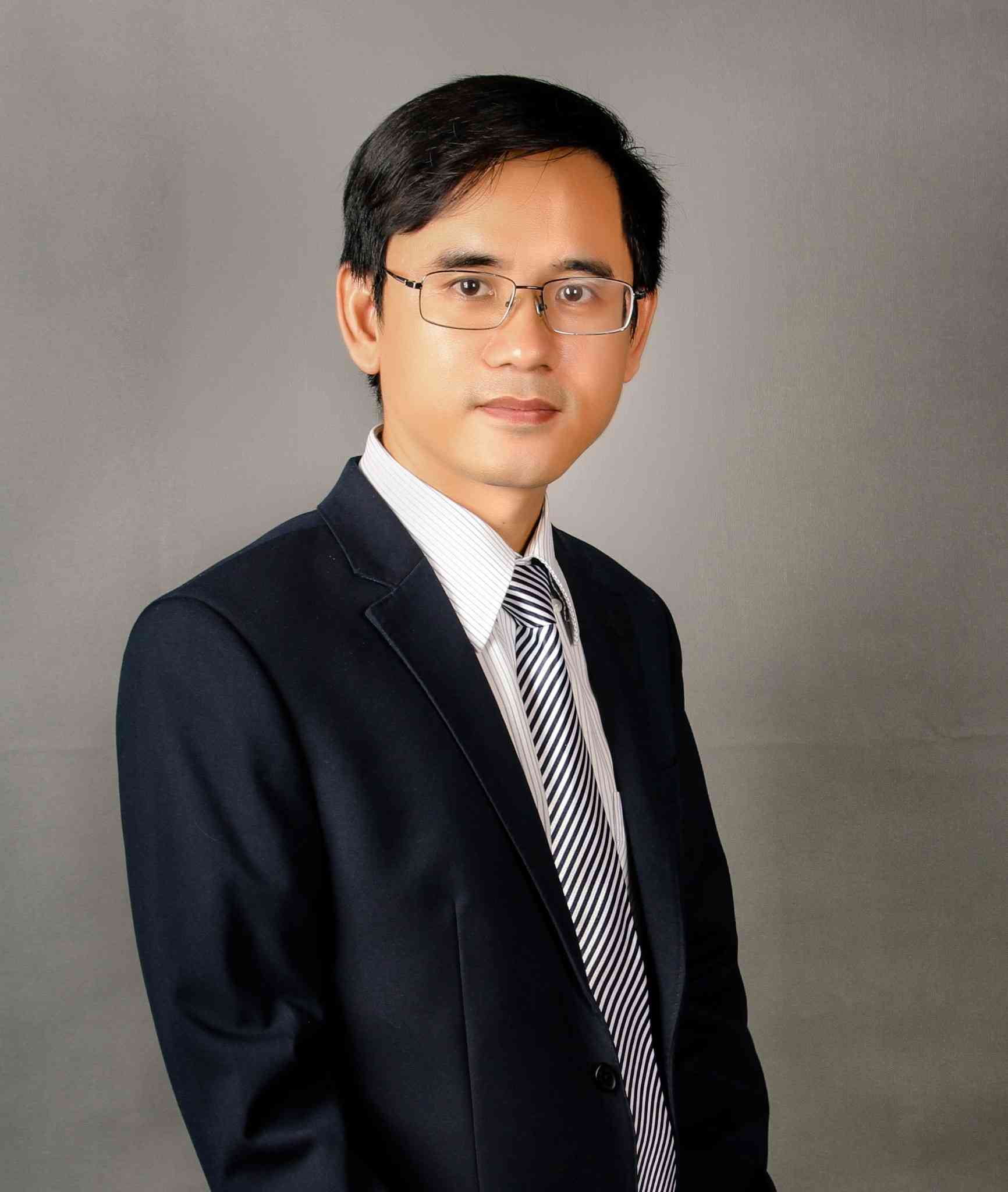 Chân dung tác giả Minh Khang